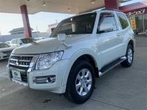 2017 Mitsubishi Pajero