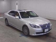 2013 Toyota Crown Majesta