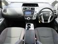 2012 Toyota PRIUS α