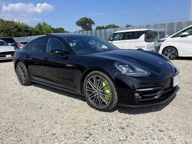 2022 Porsche Panamera