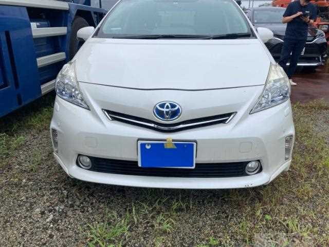 2013 Toyota PRIUS α