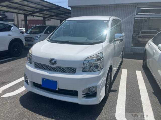 2013 Toyota Voxy