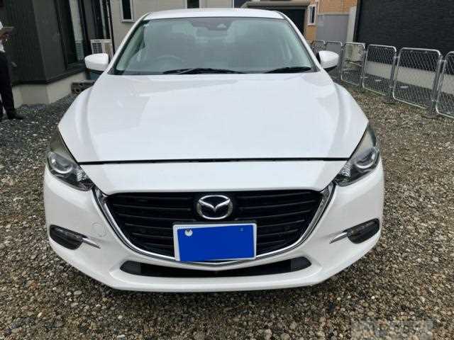 2017 Mazda Axela