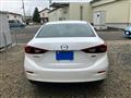 2017 Mazda Axela