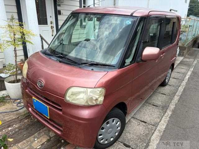 2010 Daihatsu Tanto