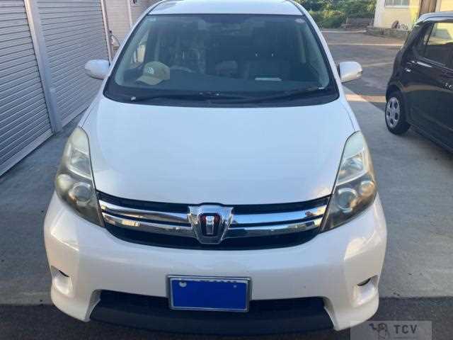 2012 Toyota Isis