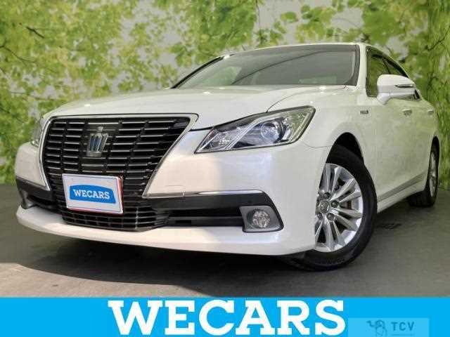 2013 Toyota Crown Hybrid
