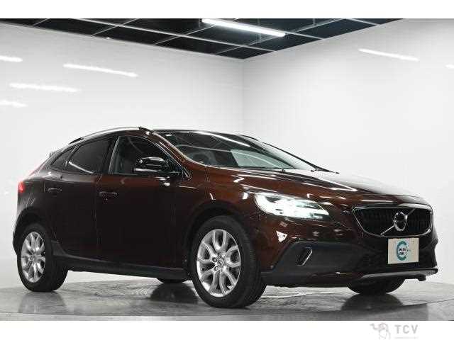 2017 Volvo V40