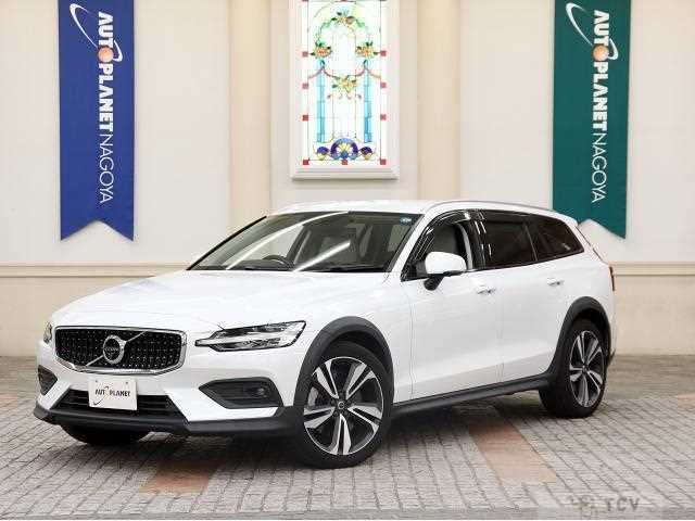 2022 Volvo V60