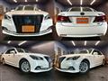 2017 Toyota Crown Hybrid