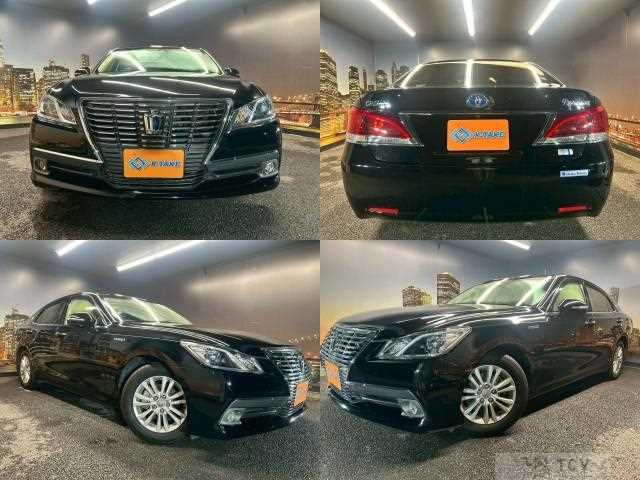 2013 Toyota Crown Hybrid