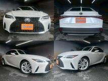 2021 Lexus IS