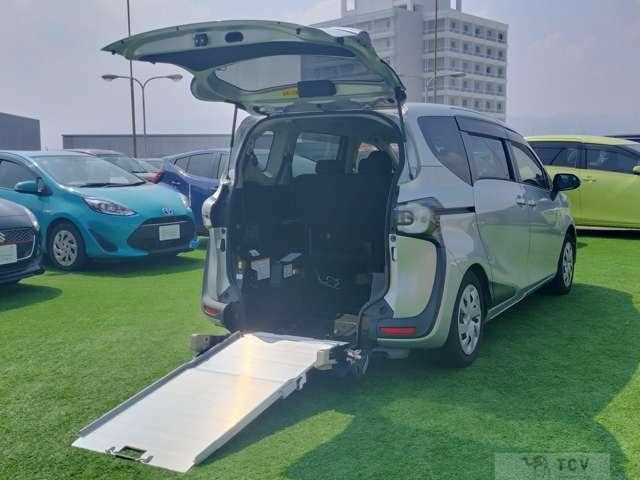 2017 Toyota Sienta