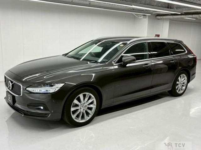 2021 Volvo V90