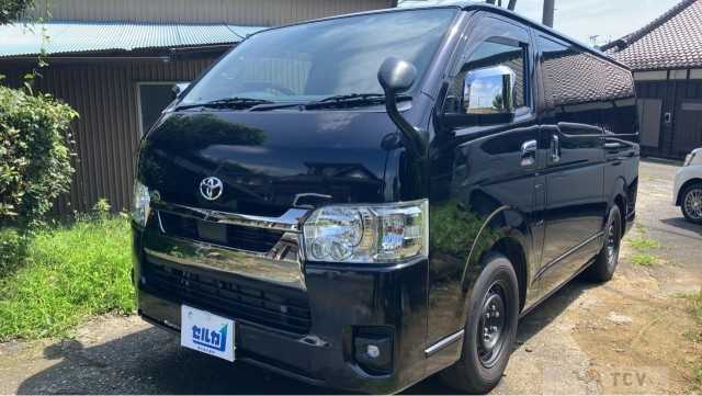 2022 Toyota Hiace Van