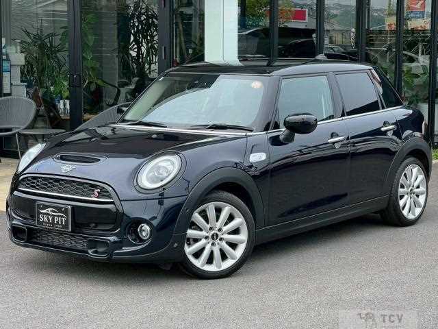 2020 BMW MINI
