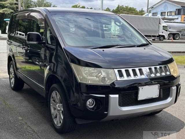 2010 Mitsubishi Delica D5