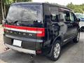 2010 Mitsubishi Delica D5