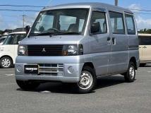 2006 Mitsubishi Minicab Van