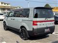 2009 Mitsubishi Delica D5