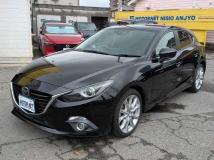 2013 Mazda Axela