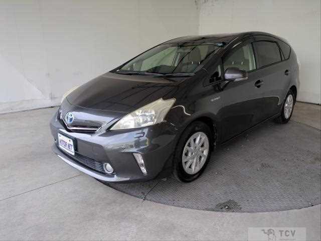 2012 Toyota PRIUS α