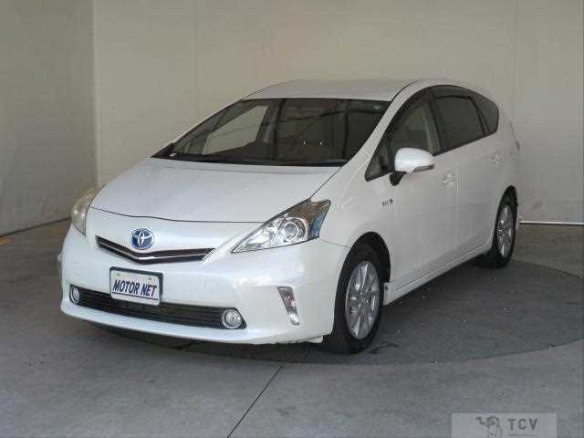 2013 Toyota PRIUS α