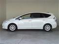2013 Toyota PRIUS α