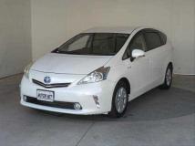 2013 Toyota PRIUS α