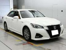2017 Toyota Crown Hybrid