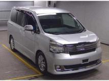 2012 Toyota Voxy