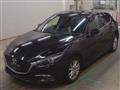 2017 Mazda Axela
