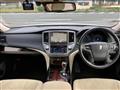 2017 Toyota Crown Hybrid