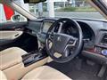 2017 Toyota Crown Hybrid