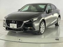 2017 Mazda Axela