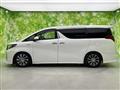 2017 Toyota Alphard Hybrid