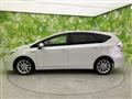 2013 Toyota PRIUS α