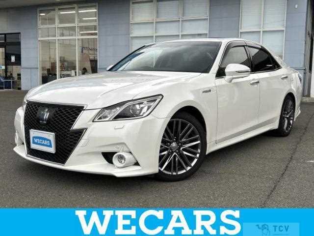2013 Toyota Crown Hybrid