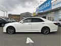 2013 Toyota Crown Hybrid