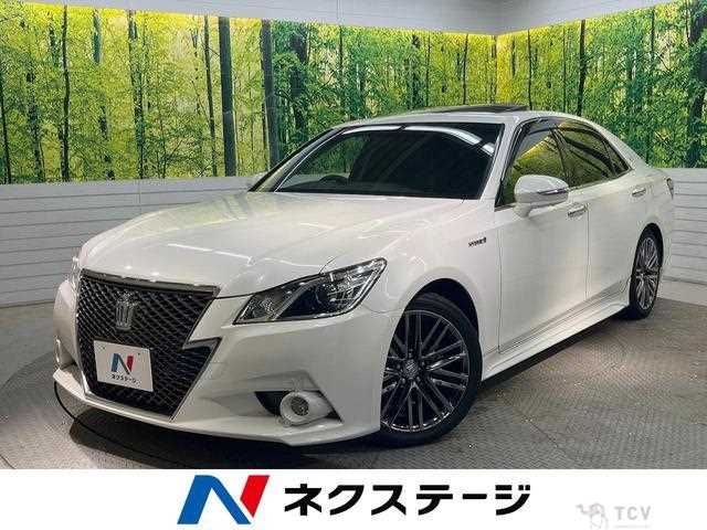 2013 Toyota Crown Hybrid