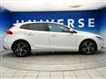2017 Volvo V40