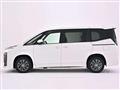 2025 Toyota Voxy