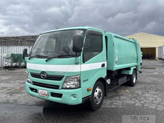 2015 Hino Dutro