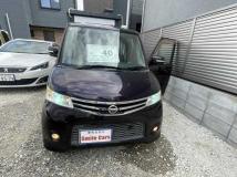 2011 Nissan ROOX