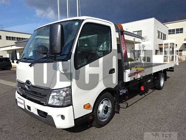 2025 Hino Dutro