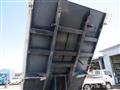 2020 Isuzu Elf Truck