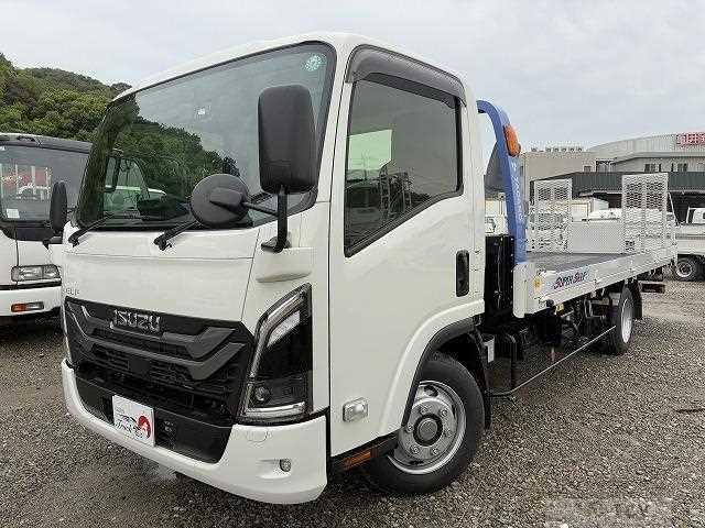 2025 Isuzu Elf Truck