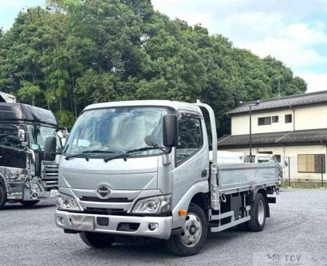 2022 Hino Dutro