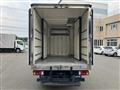 2019 Isuzu Elf Truck
