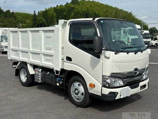 2026 Hino Dutro